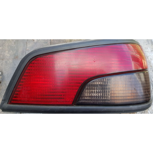 Feu arrière droit peugeot 306
